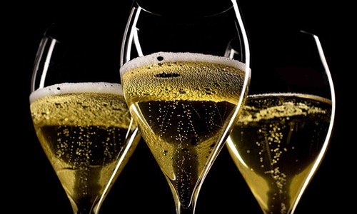 VINOSO.Shop today would like to introduce you to the Crémant d'Alsace Gustave Lorentz